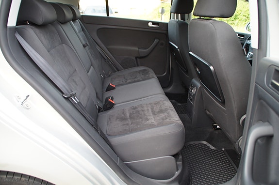 Volkswagen Golf Plus 26 of 30