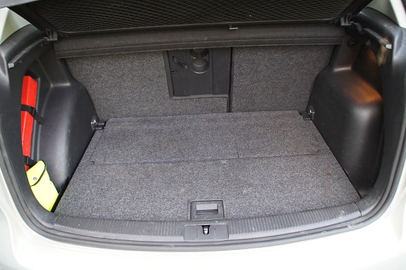 Volkswagen Golf Plus 22 of 30