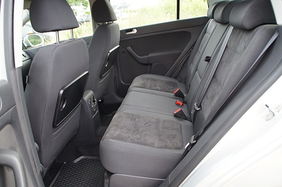 Volkswagen Golf Plus 18 of 30