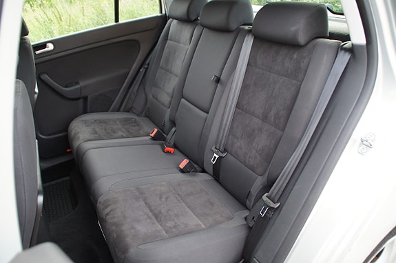 Volkswagen Golf Plus 21 of 30