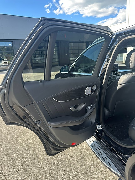 Mercedes-Benz GLC250 d 15 of 21