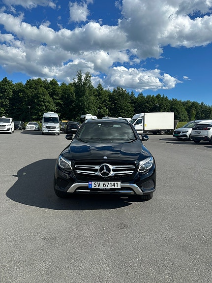 Mercedes-Benz GLC250 d 2 of 21