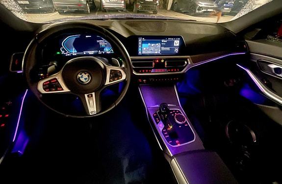 BMW 330e 11 of 19