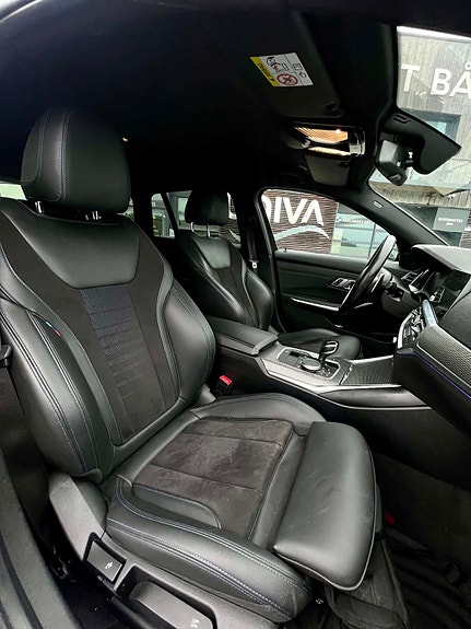 BMW 330e 16 of 19