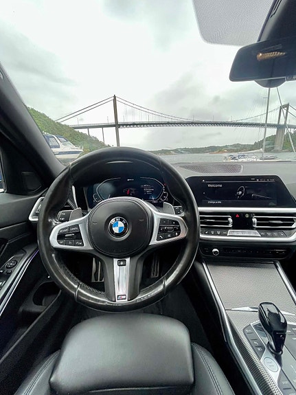 BMW 330e 15 of 19