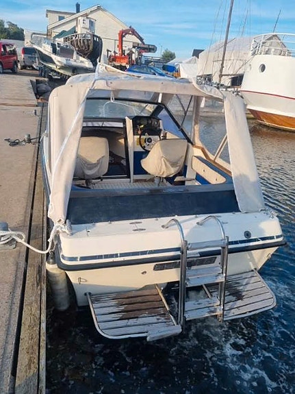 Draco 20 Daycruiser m/140 hk | Leies ut 7 of 12