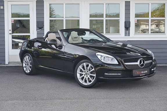 Mercedes-Benz SLK200 2 of 18