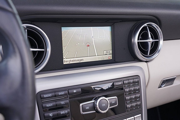 Mercedes-Benz SLK200 12 of 18