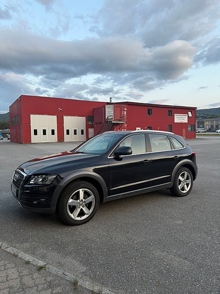 Audi Q5 2 of 5