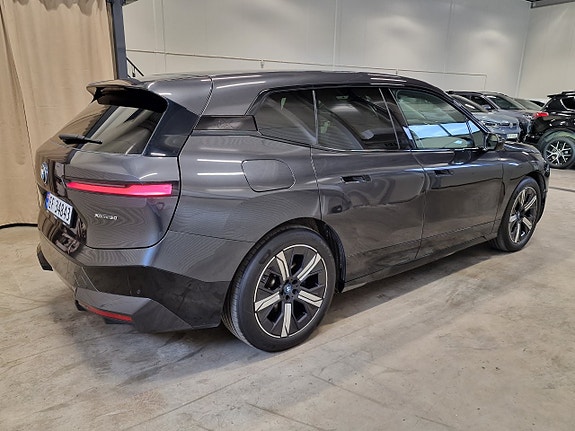 BMW iX 5 of 30