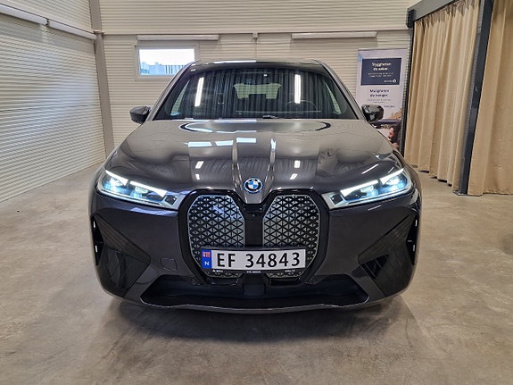 BMW iX 2 of 30