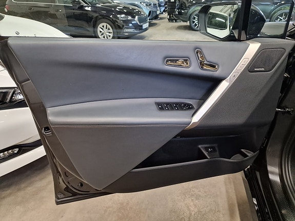 BMW iX 16 of 30