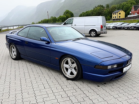 BMW 8-Serie 2 of 10
