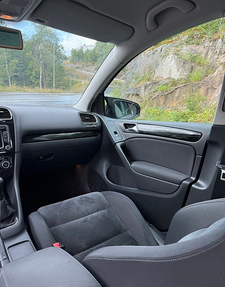 Volkswagen Golf VI 17 of 30