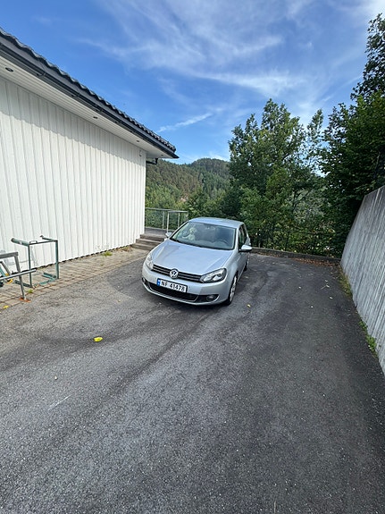 Volkswagen Golf VI 2 of 5