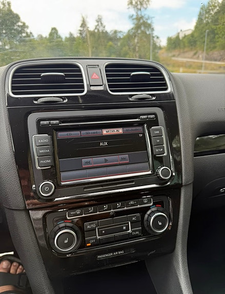 Volkswagen Golf VI 23 of 30