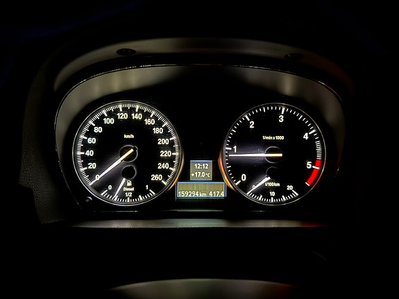 BMW 320d 13 of 16