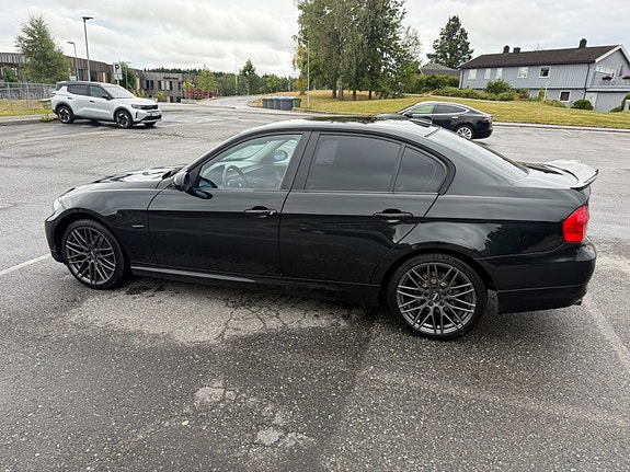 BMW 320d 5 of 16
