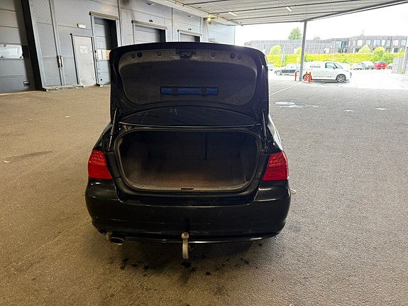 BMW 320d 9 of 16