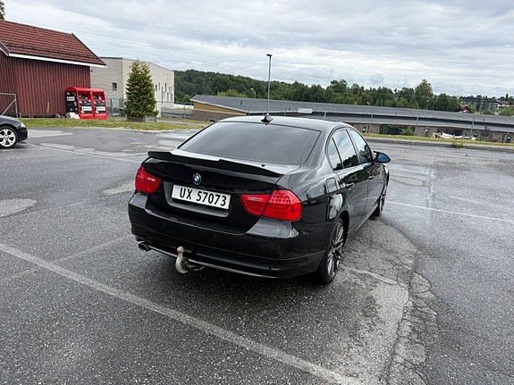 BMW 320d 6 of 16