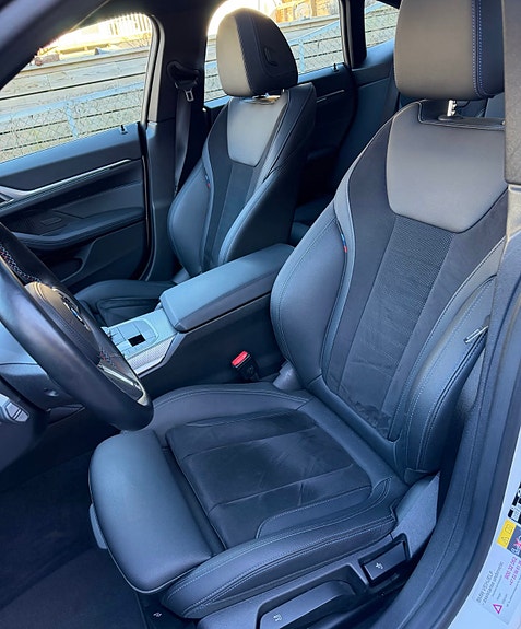 BMW i4 7 of 10