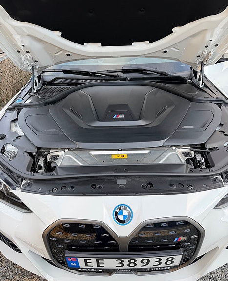 BMW i4 10 of 10