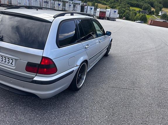 BMW 330d 7 of 11