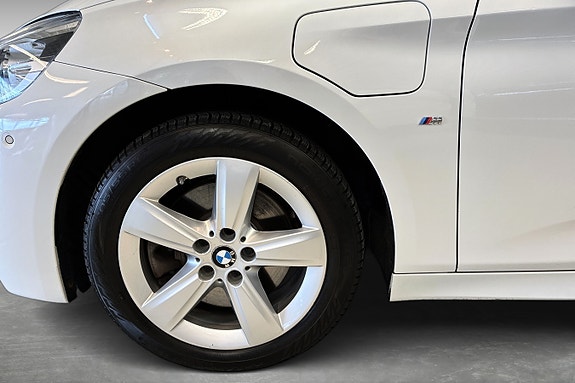 BMW 225xe 10 of 25