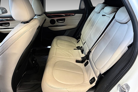 BMW 225xe 13 of 25