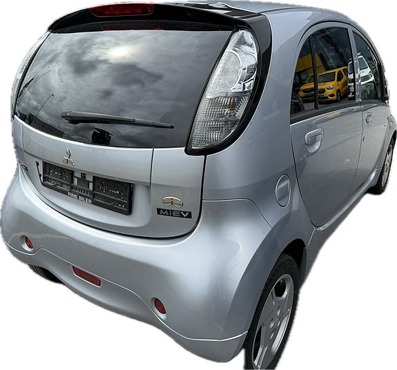 Mitsubishi i-Miev 4 of 5