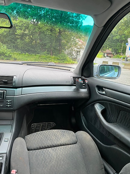 BMW 318i 11 of 15