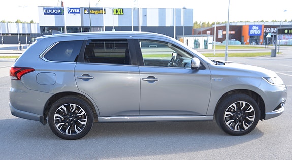 Mitsubishi Outlander 8 of 30