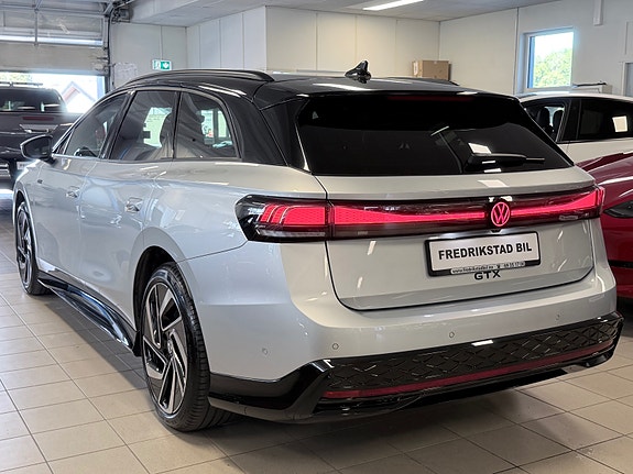 Volkswagen ID.7 2 of 5