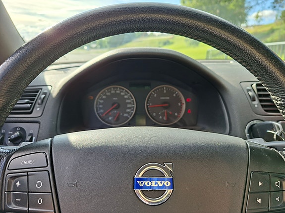 Volvo V50 7 of 8