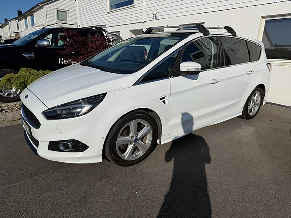 Ford S-MAX 2 of 5