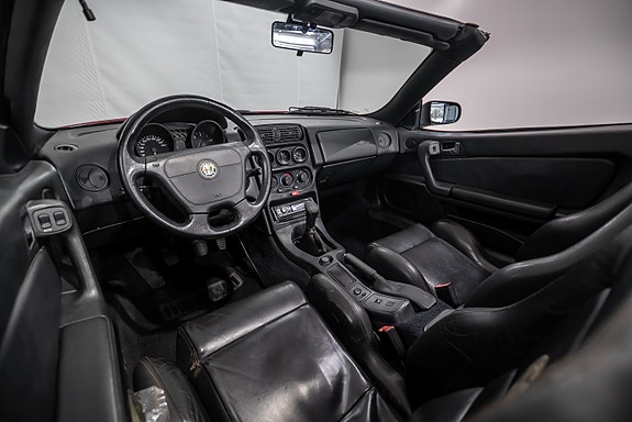 Alfa Romeo Spider 18 of 25