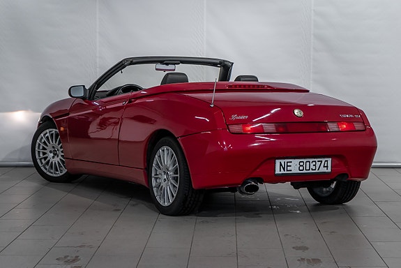 Alfa Romeo Spider 8 of 25