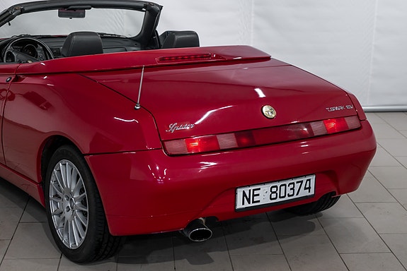 Alfa Romeo Spider 9 of 25