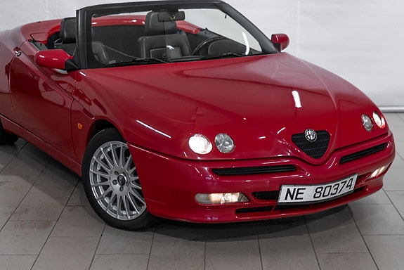 Alfa Romeo Spider 2 of 25