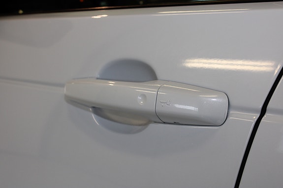 Land Rover Discovery 7 of 30