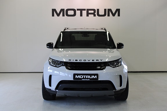 Land Rover Discovery 2 of 5