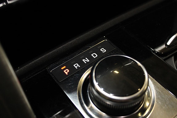 Land Rover Discovery 24 of 30