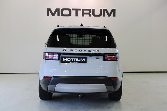 Land Rover Discovery 4 of 5