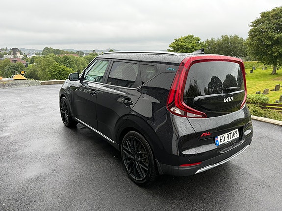 Kia e-Soul 4 of 5