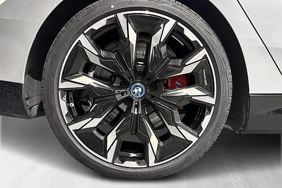 BMW i5 21 of 21