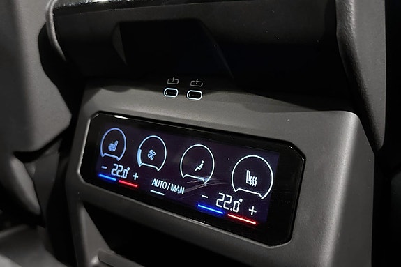 BMW i5 19 of 21