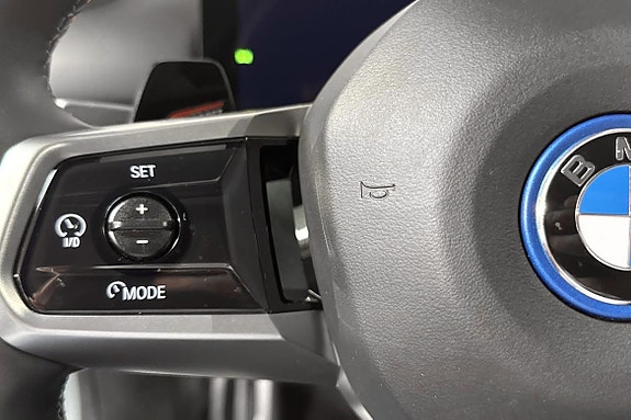 BMW i5 8 of 21