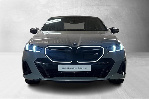 BMW i5 2 of 21