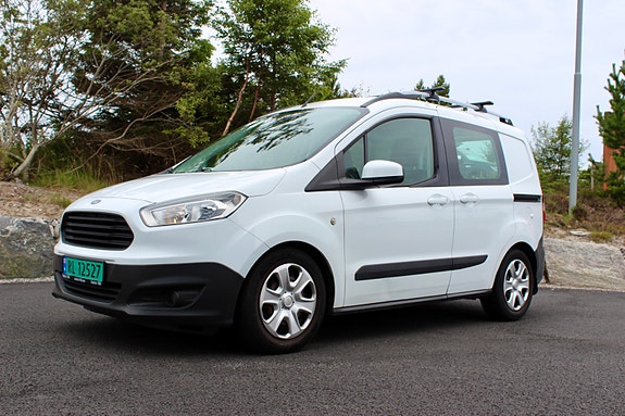 Ford Transit Courier 4 of 5