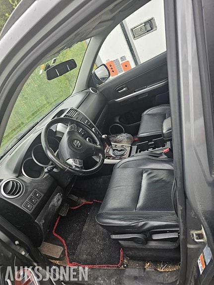 Suzuki Grand Vitara 5 of 5